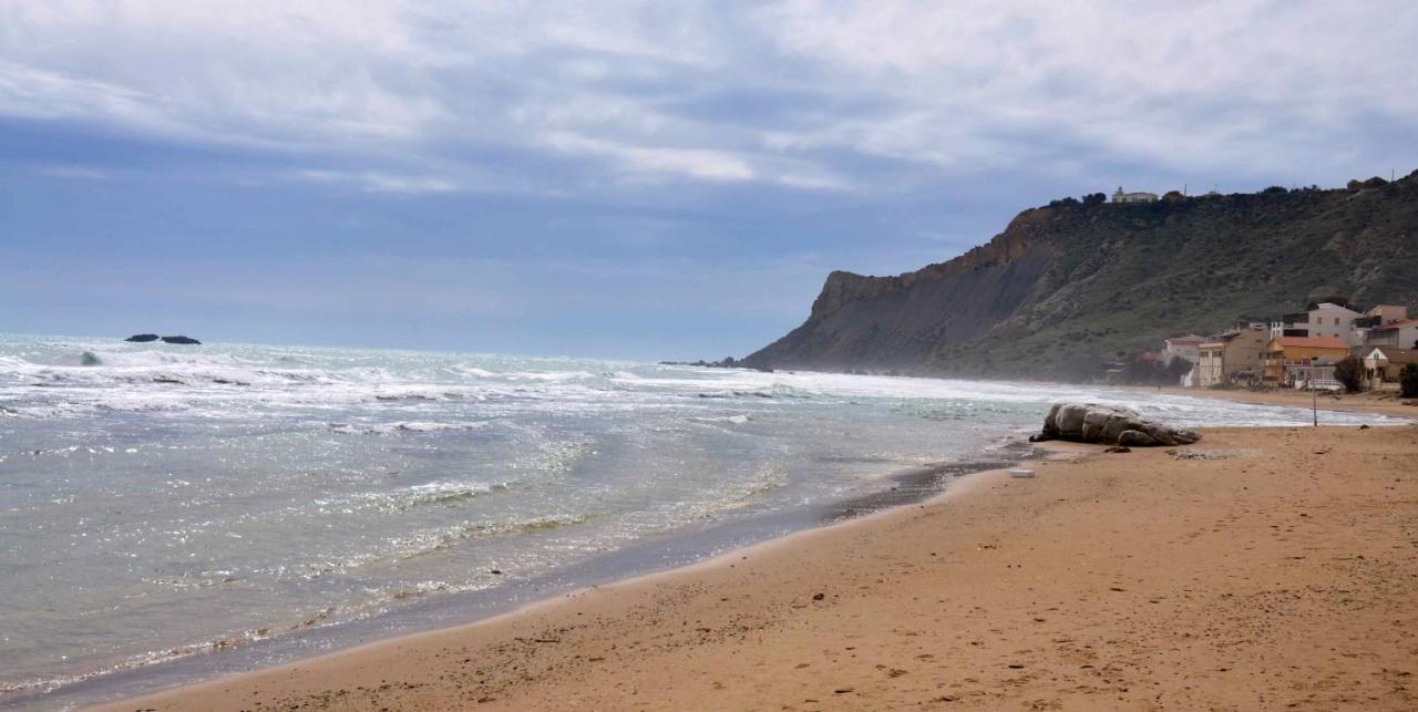 Casa Vacanza Rosariomaria Realmonte Bagian luar foto